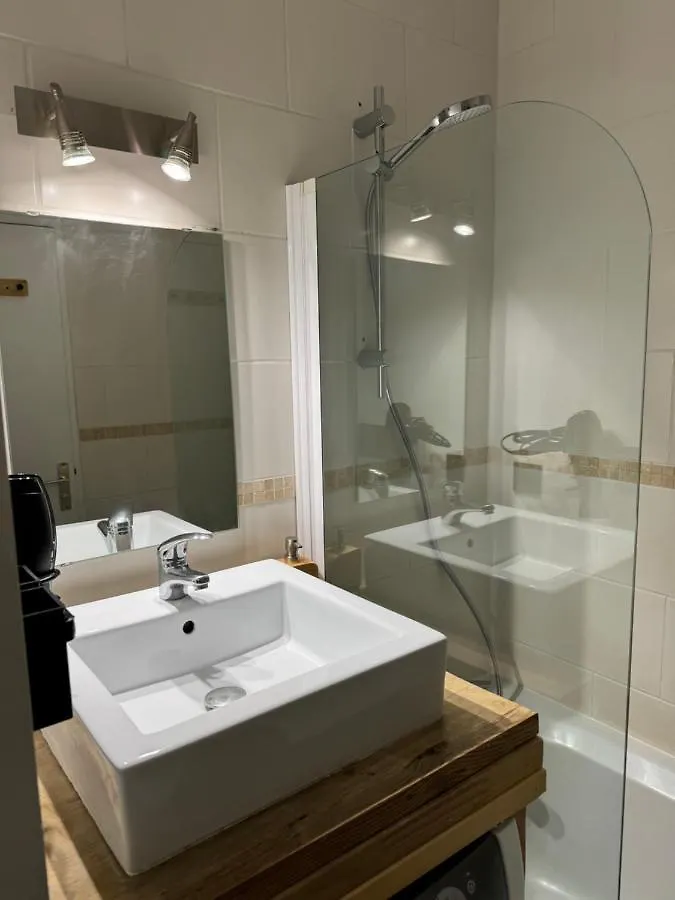 Cocon Au Coeur De Chamonix Avec Parking Gratuit Apartment 0*,