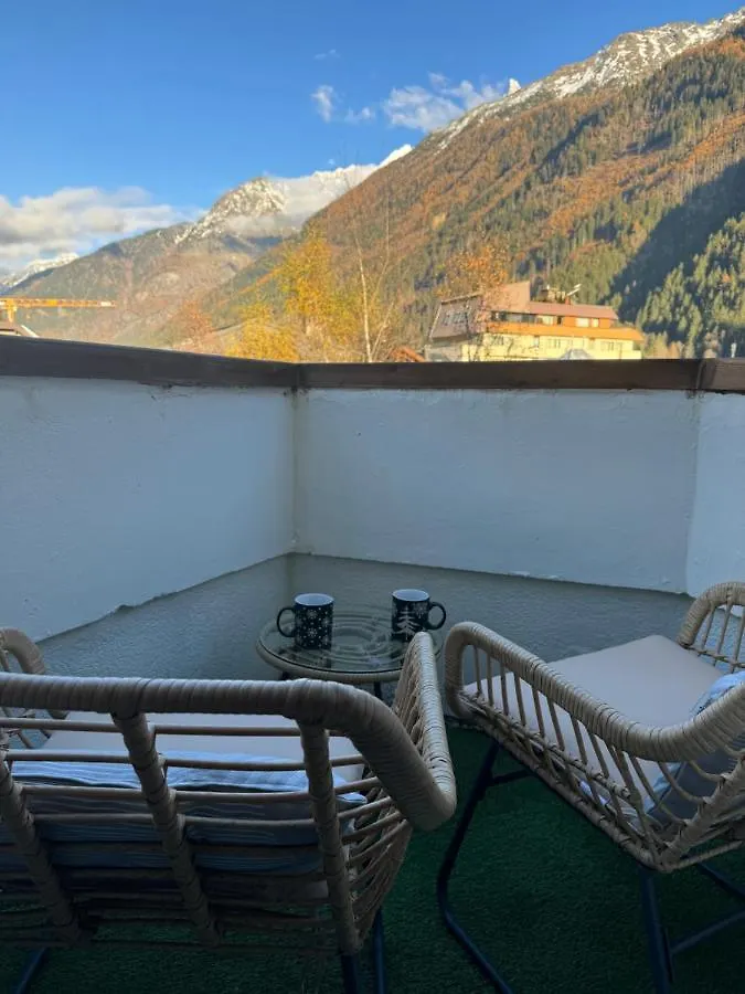 Cocon Au Coeur De Chamonix Avec Parking Gratuit Apartment 0*,  France
